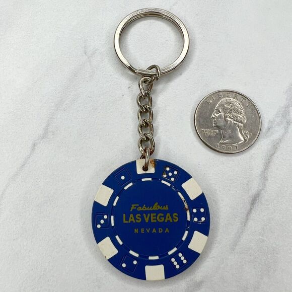 Las Vegas Nevada Poker Chip Casino Souvenir Keychain Keyring - Picture 1 of 8